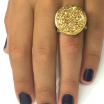 טבעת עור עם אלמנט קן ציפור מוזהב